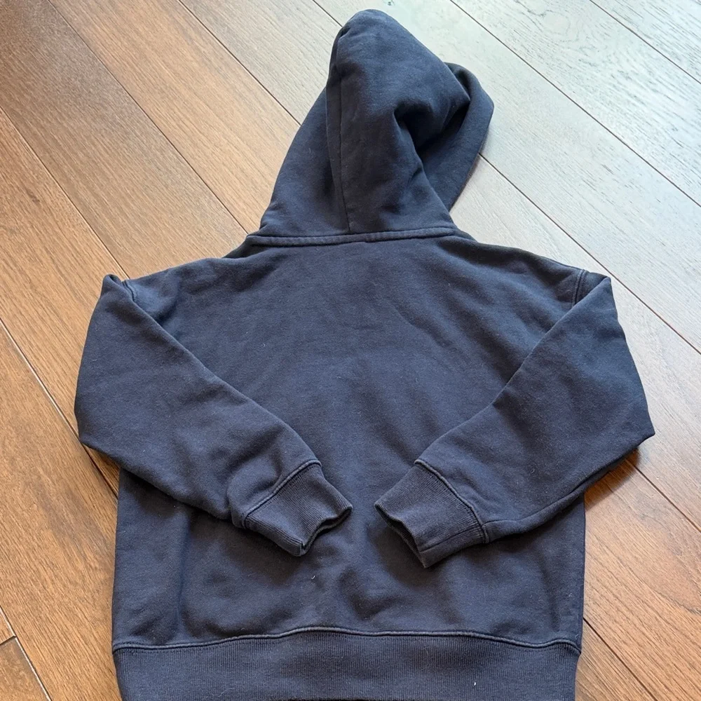 Gap Kids Navy Hoodie Size Small 6/7 - C13-001